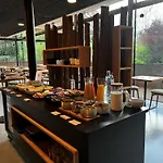 La Claire Fontaine, Logis & Szálloda 4*
