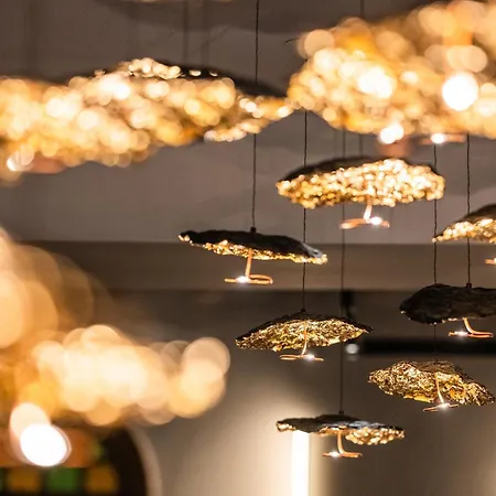 La Claire Fontaine, Logis &