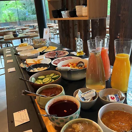 Hotel La Claire Fontaine, Logis &