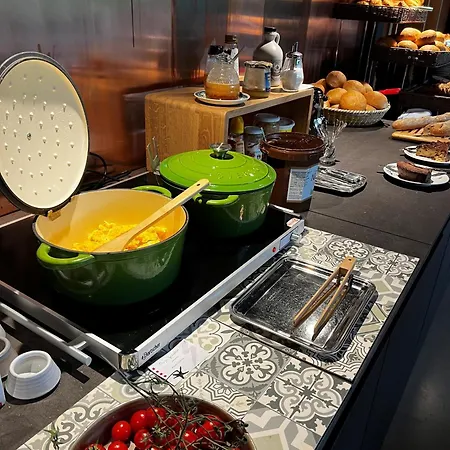 La Claire Fontaine, Logis & 4*