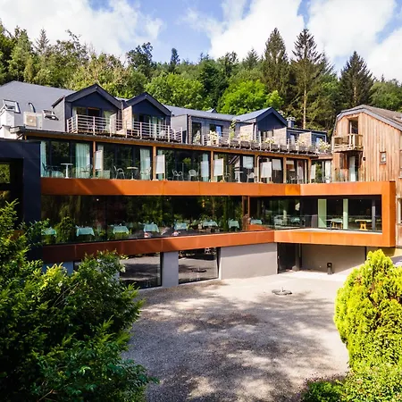 La Claire Fontaine, Logis & Hotel 4*
