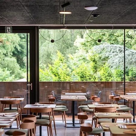 Hostellerie La Claire Fontaine, Logis Hotels & Spa 4* Ла-Рош-ан-Арден