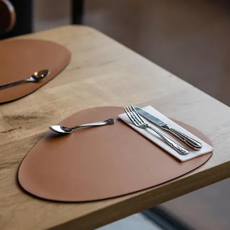 La Claire Fontaine, Logis &