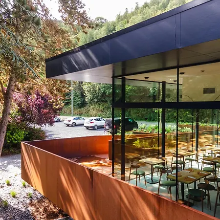 La Claire Fontaine, Logis & ホテル ラ・ロシュ・アン・アルデンヌ