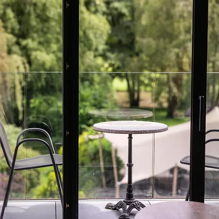 La Claire Fontaine, Logis & La-Roche-en-Ardenne