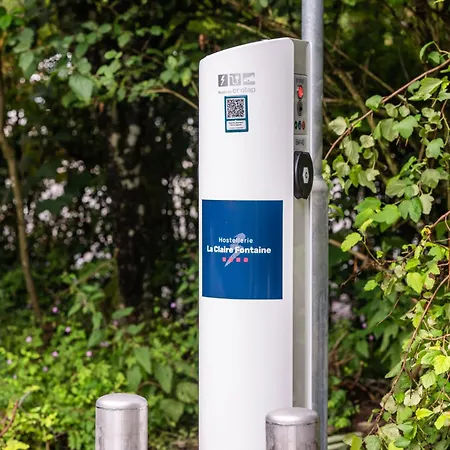 ホテル La Claire Fontaine, Logis &