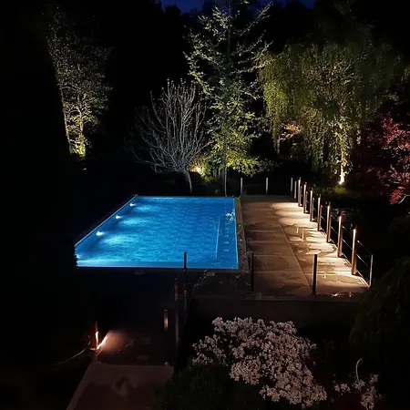 La Claire Fontaine, Logis &