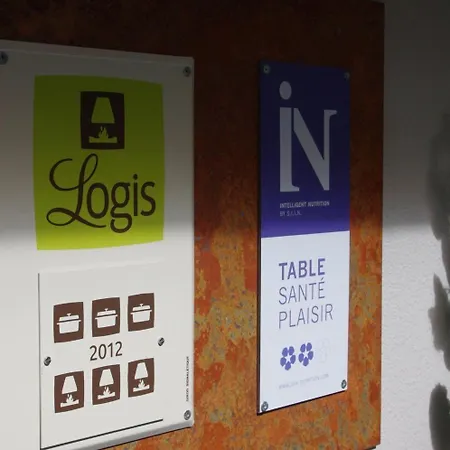 La Claire Fontaine, Logis & 4*