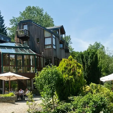 La Claire Fontaine, Logis & ラ・ロシュ・アン・アルデンヌ