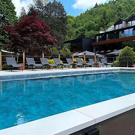 Отель Hostellerie La Claire Fontaine, Logis Hotels & Spa Included 4*
