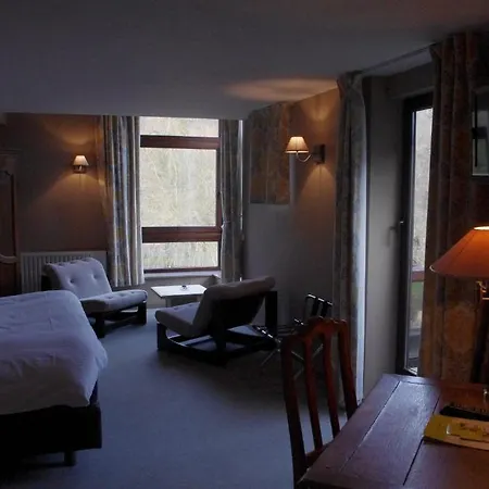 Logis De La Claire Fontaine Hotel