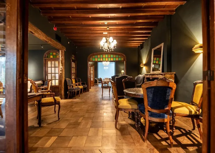 Otel La Claire Fontaine, Logis & La-Roche-en-Ardenne