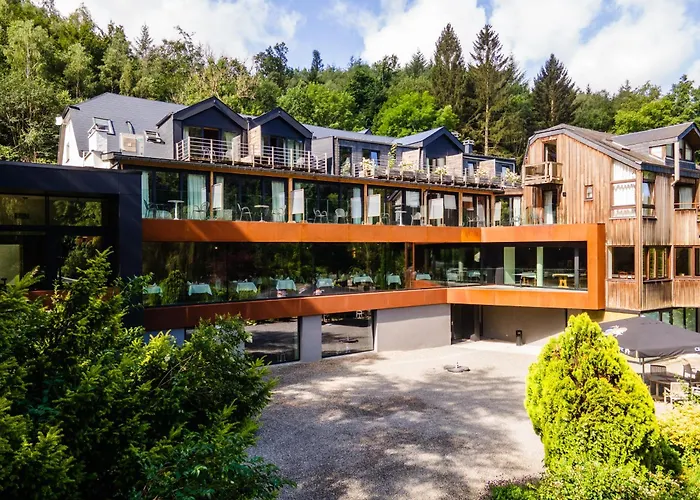 La Claire Fontaine, Logis & Otel 4*