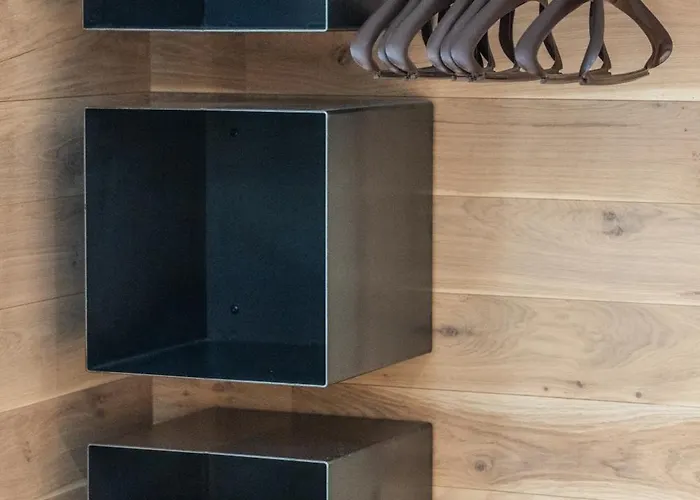 La Claire Fontaine, Logis & Otel 4*