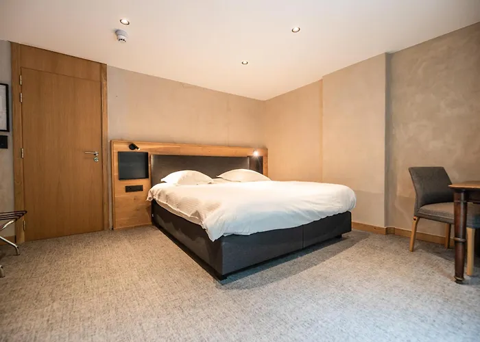 La Claire Fontaine, Logis & 4*