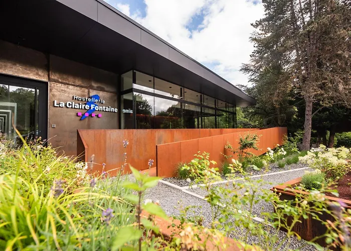 Otel La Claire Fontaine, Logis & 4*