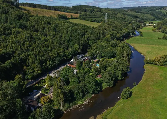 La Claire Fontaine, Logis & Otel 4*