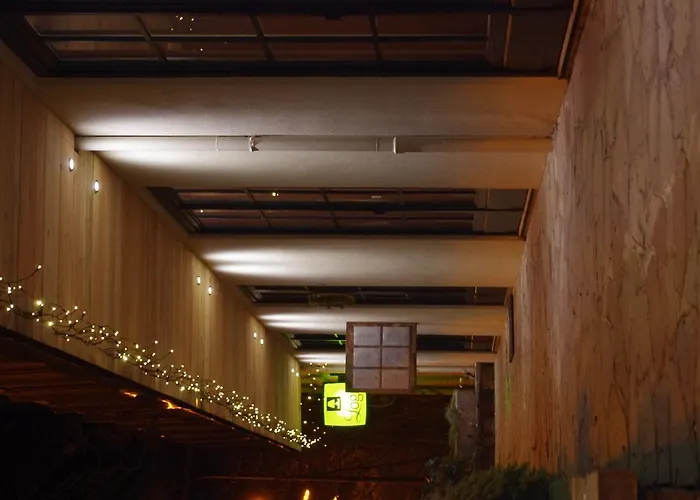 Otel La Claire Fontaine, Logis &